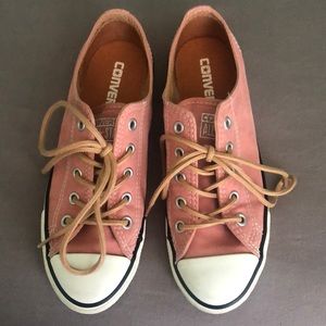 Converse like new! Dusty rose color